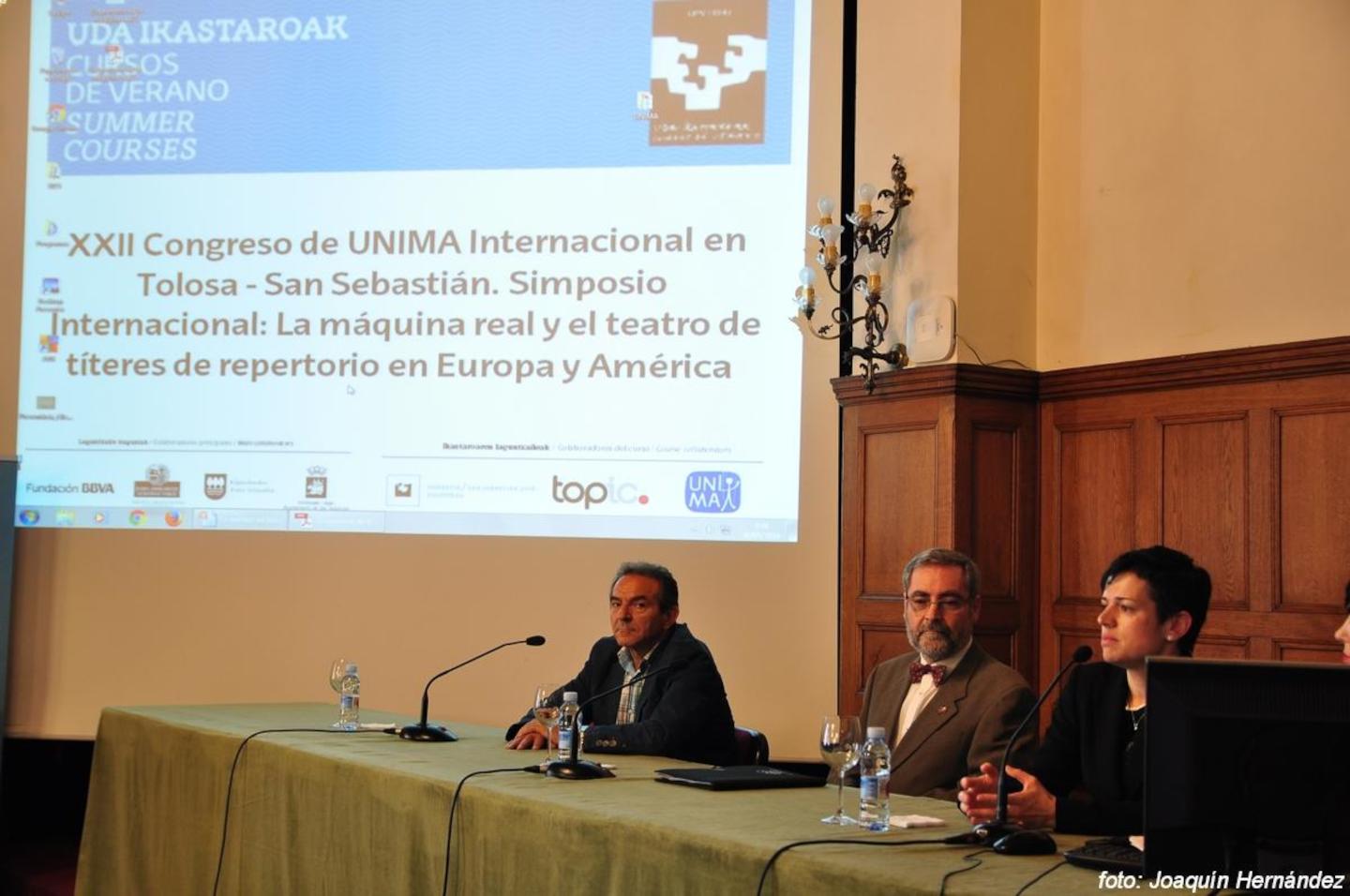 Simposio internacional sobre La Maquina Real