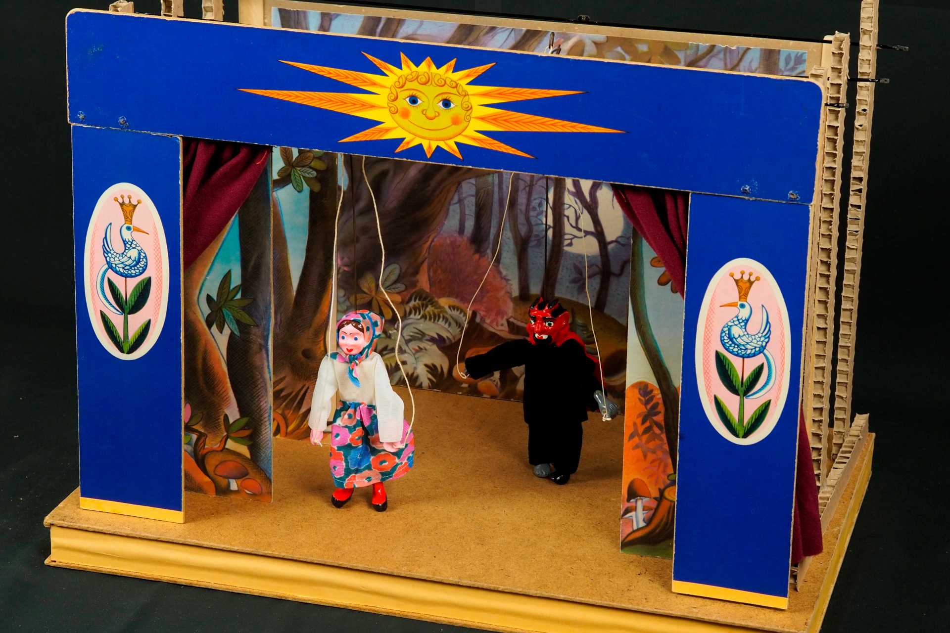 Muestra de teatros y títeres de papel