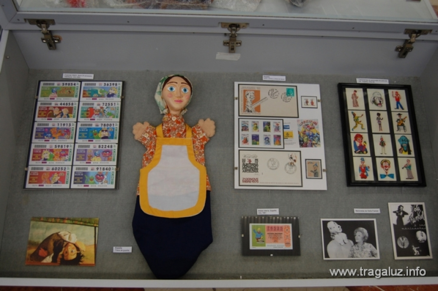 exposición Títeres Del Mundo Sobre Papel